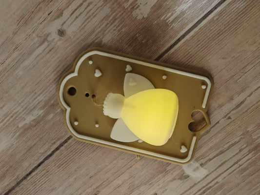 Paulinchen – Schutzengel für Licht (Anhänger mit LED-Kugellicht)